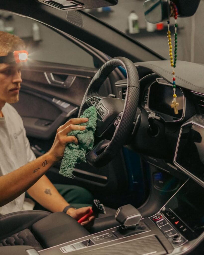 detailing RS6